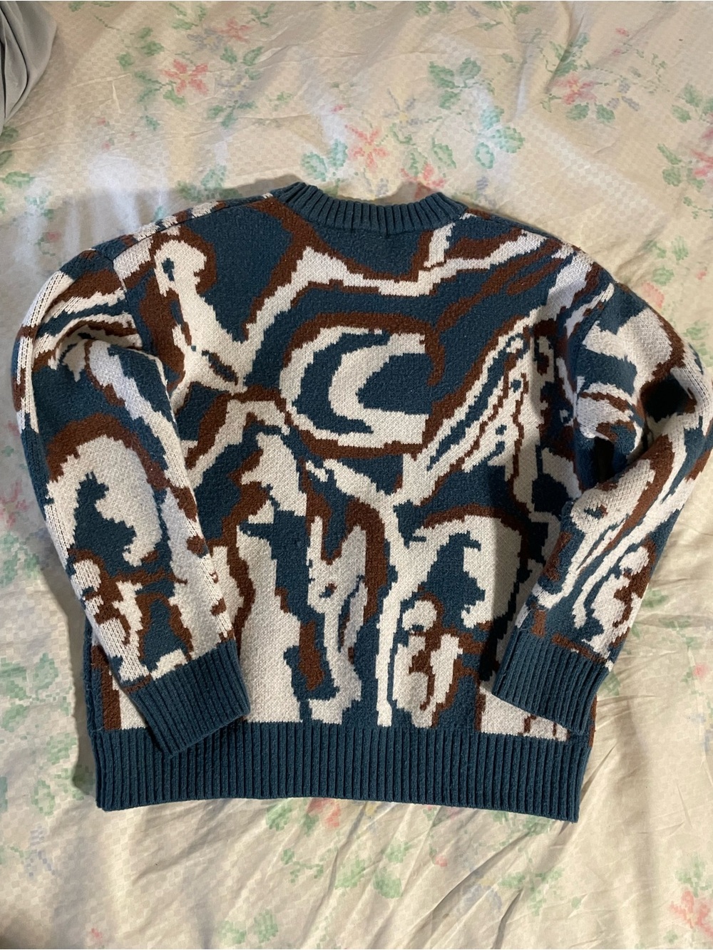 Forever 21 Abstract Crewneck Sweater in Teal, Brown & White